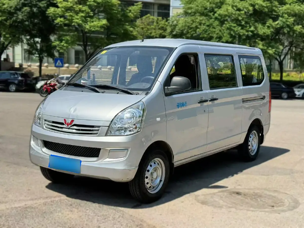 2019 WuLing RongGuang 1.2L 82HP L4 5MT