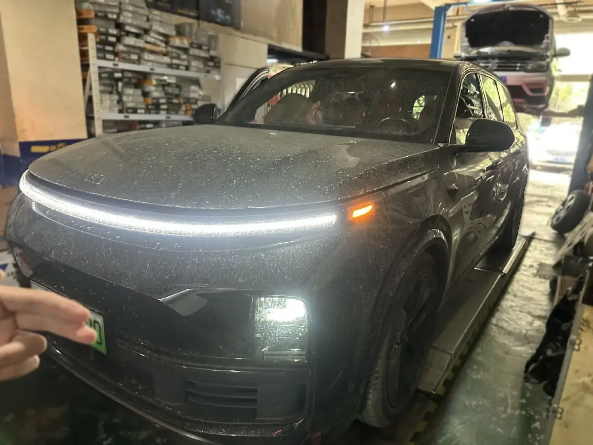 2023 Li L9 Range Extended 154HP REEV 42.6KWH