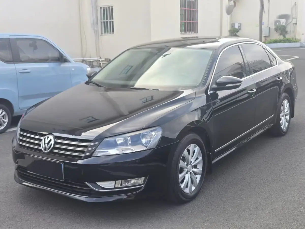 2011 Volkswagen Passat 1.4T 131HP L4 7DCT