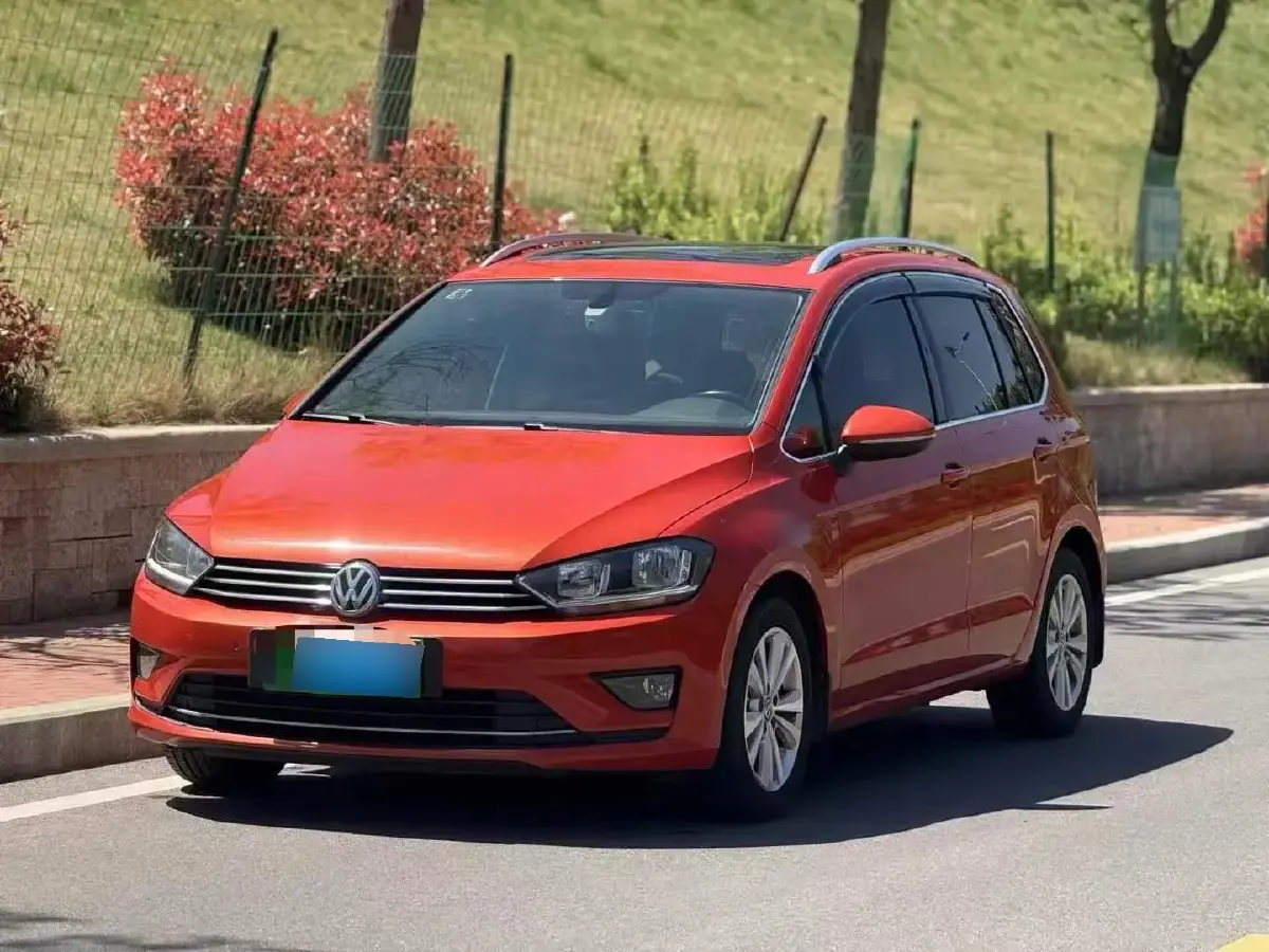 2016 Volkswagen Golf Sportsvan 1.4T 131HP L4 5MT