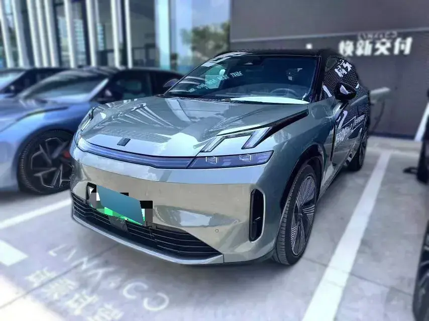 2023 LYNK&CO 08 EM-P 1.5T 163HP L4 3DHT PHEV 39.6KWH