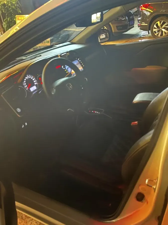 2016 Honda Greiz 1.5L 131HP L4 CVT,autocango,china used car exporter,china ev exporter,chinese used car exporter,chinese used ev exporter