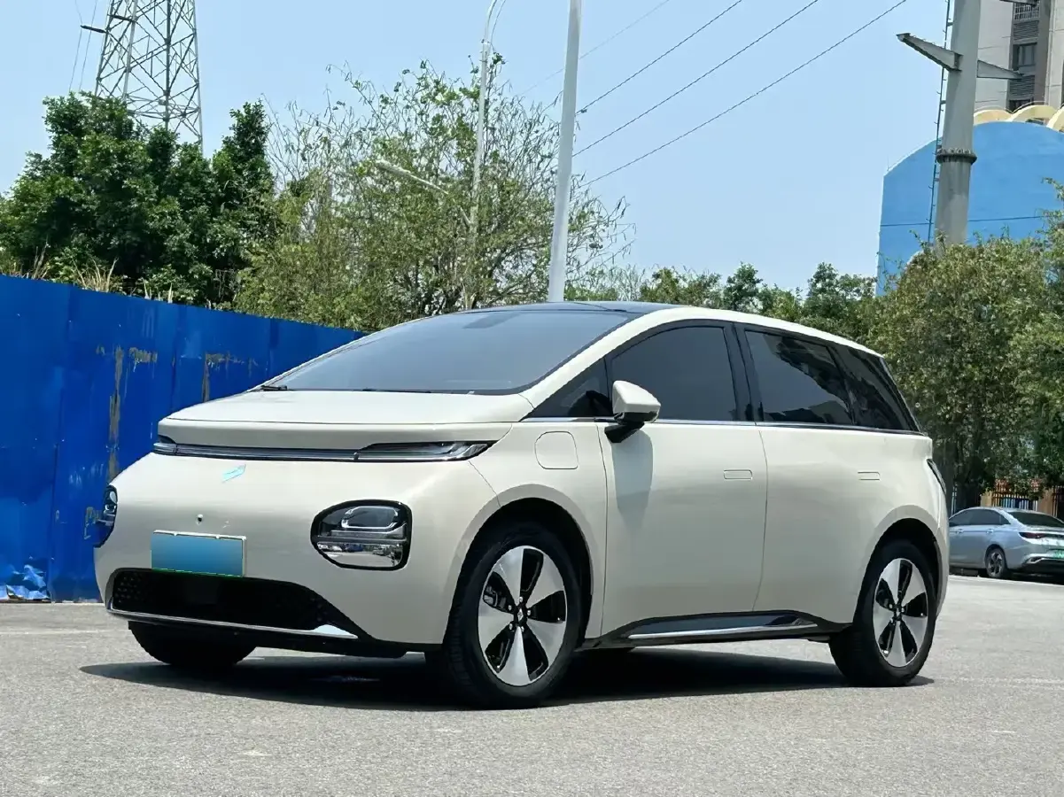 2023 BaoJun Cloud BEV 50.6KWH