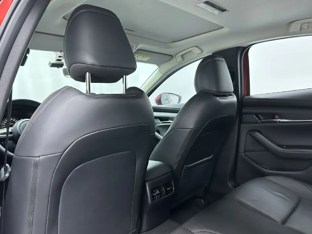 2021 Mazda 3 Axela 2.0L 158HP L4 6AT,autocango,china used car exporter,china ev exporter,chinese used car exporter,chinese used ev exporter