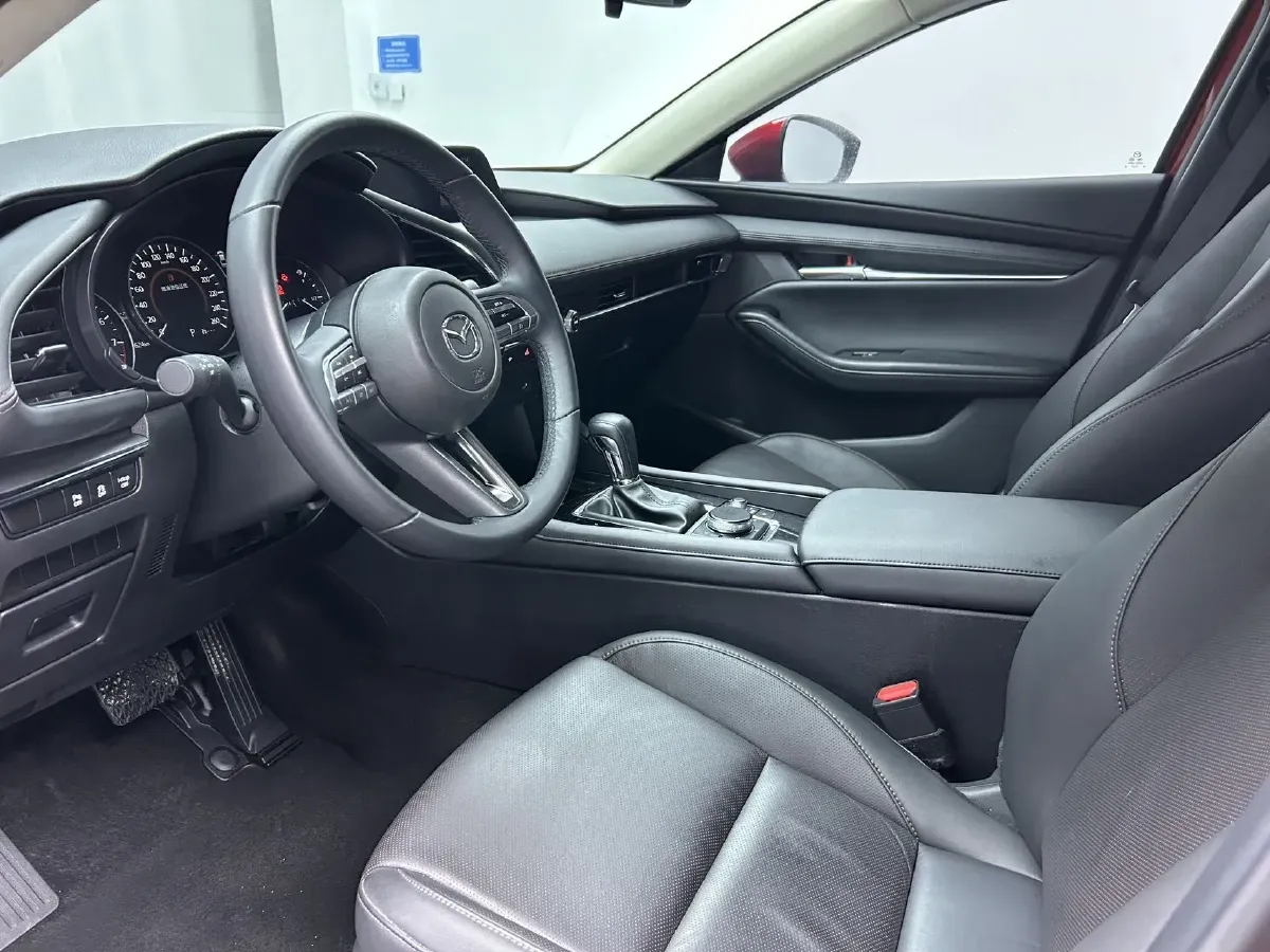 2021 Mazda 3 Axela 2.0L 158HP L4 6AT,autocango,china used car exporter,china ev exporter,chinese used car exporter,chinese used ev exporter