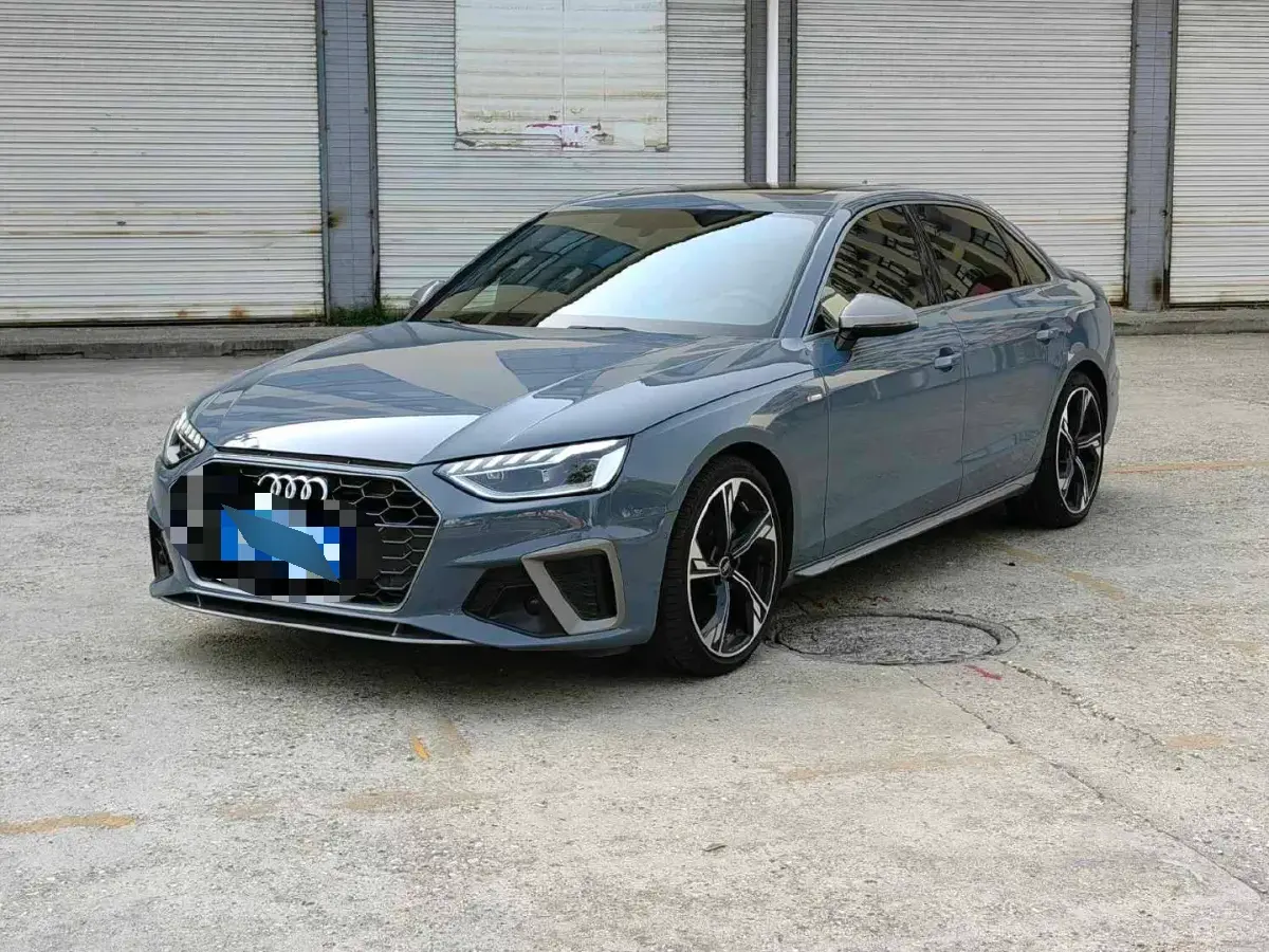 2022 Audi A4L 2.0T 190HP L4 7DCT