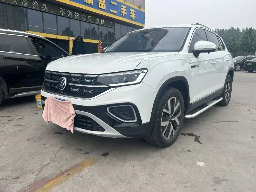 2023 Volkswagen Tayron 2.0T 186HP L4 7DCT