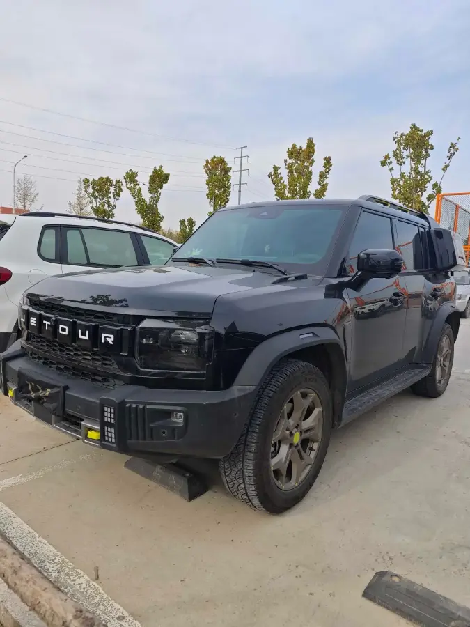 2023 Jetour Traveller 2.0T 254HP L4 7DCT