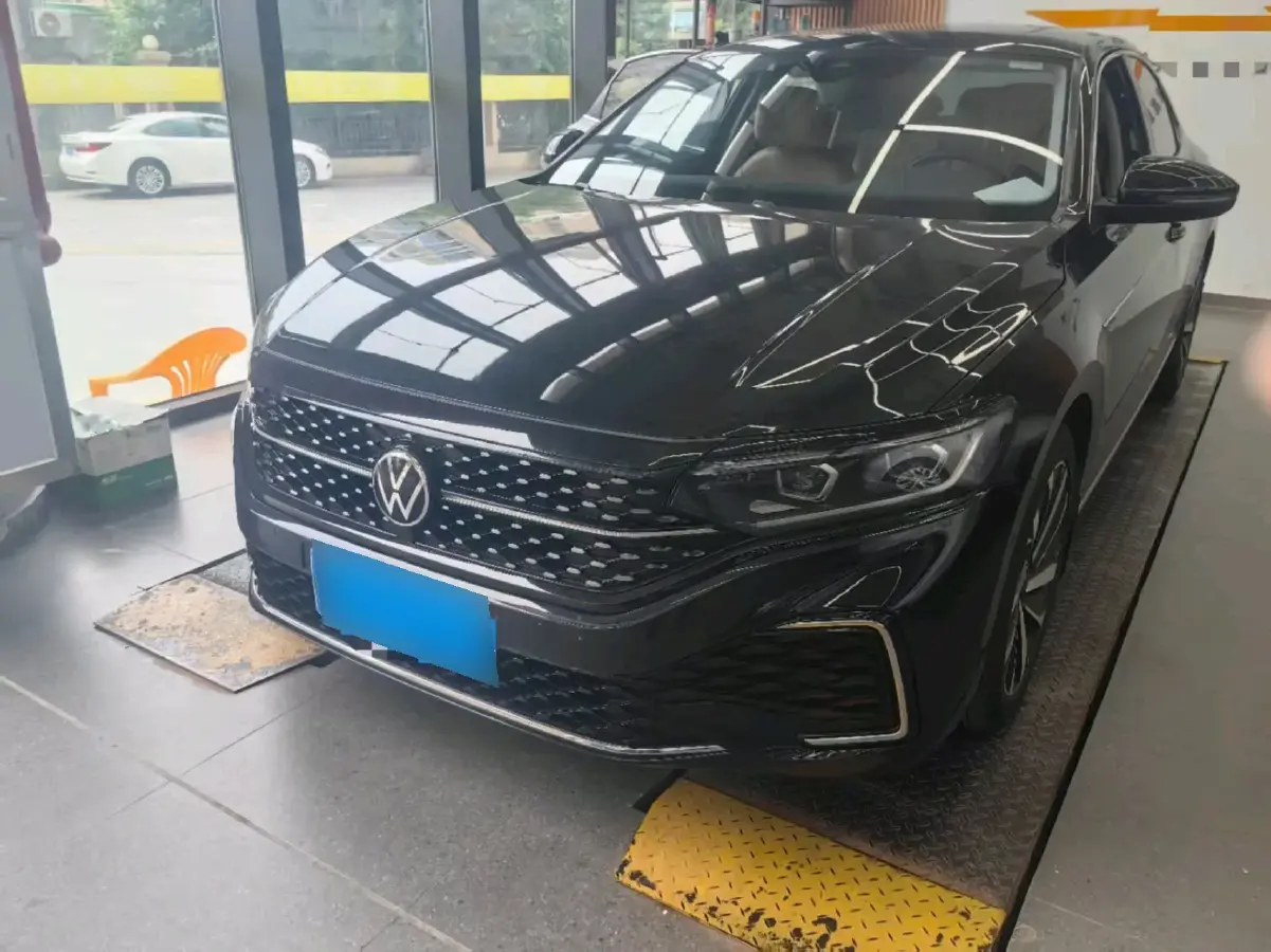 2022 Volkswagen Passat 2.0T 186HP L4 7DCT