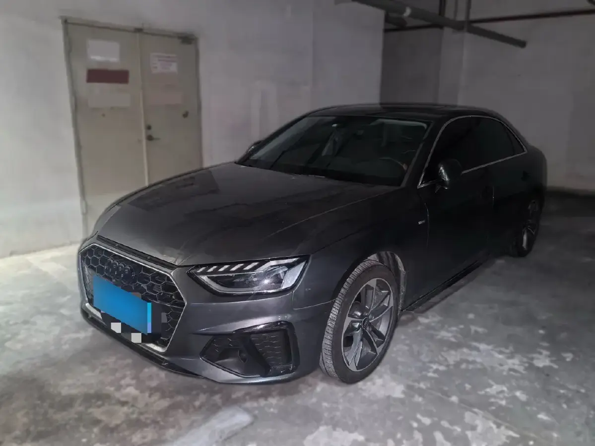 2023 Audi A4L 2.0T 190HP L4 7DCT