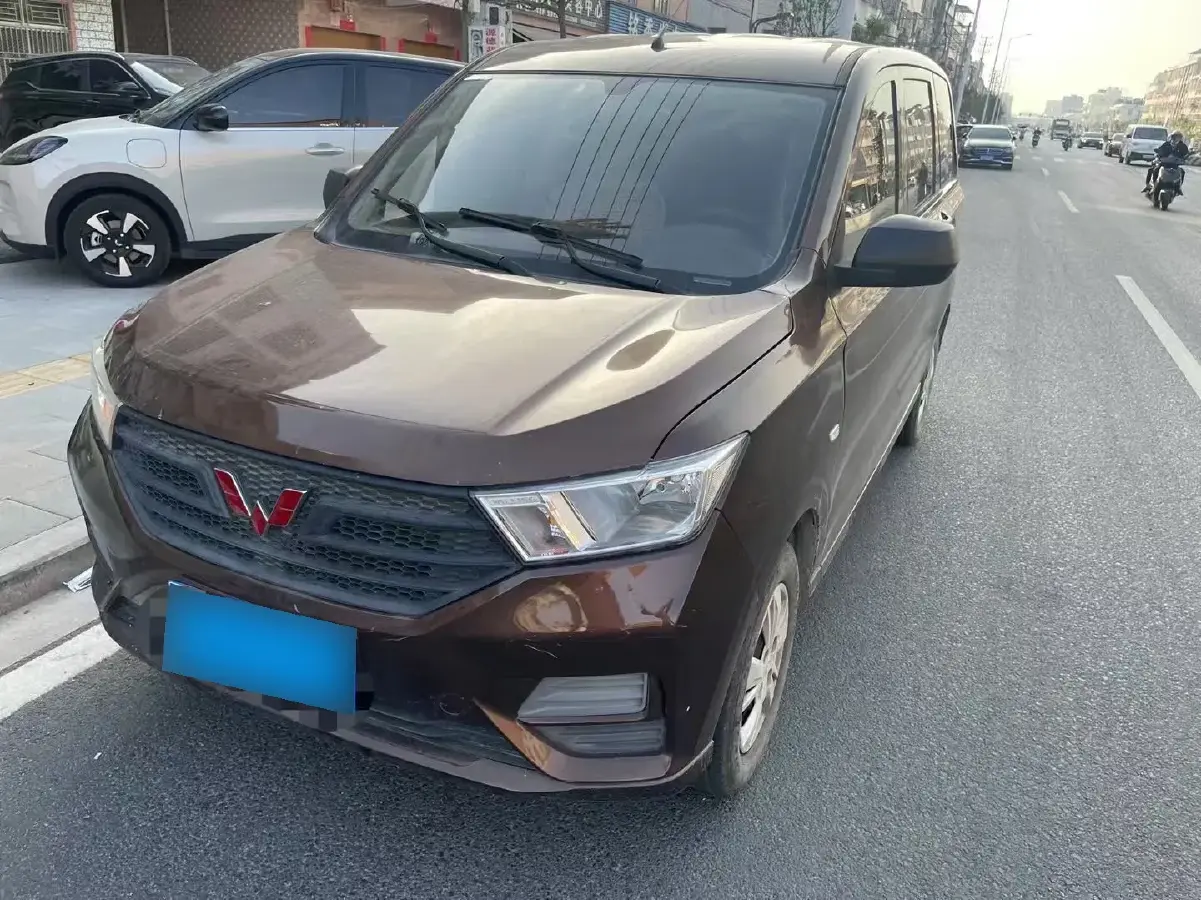 2021 WuLing HongGuang 1.5L 99HP L4 6MT