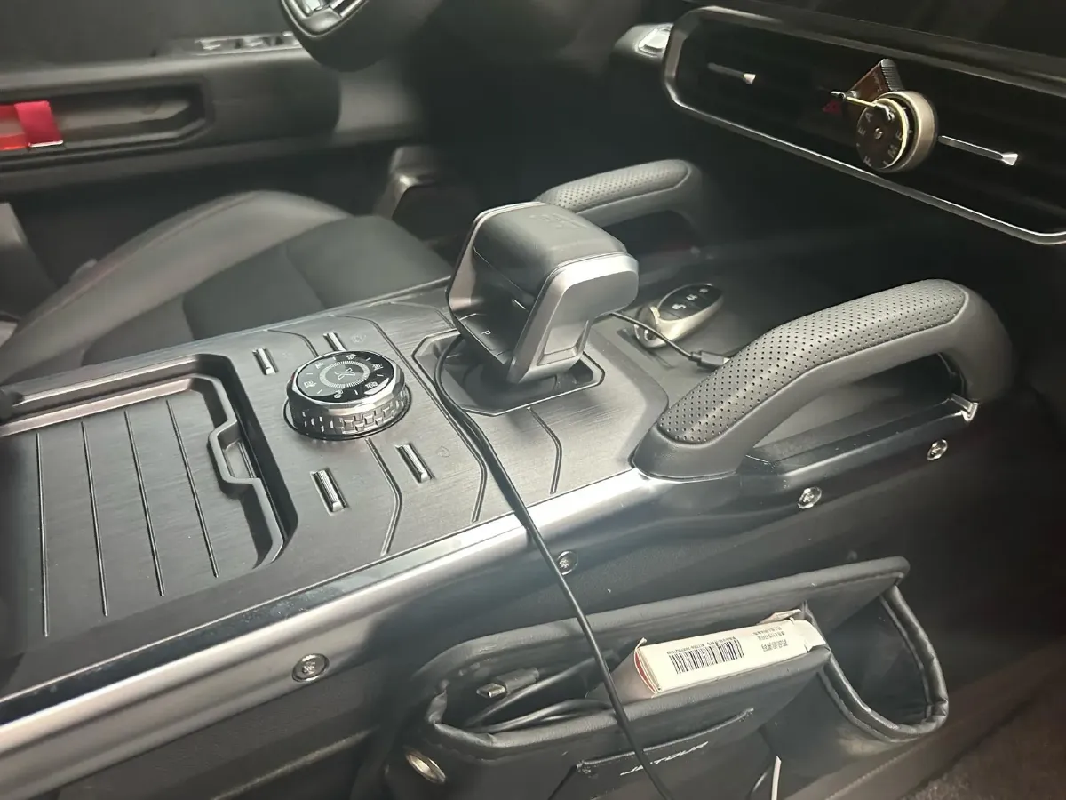 2023 Jetour Traveller 2.0T 254HP L4 8AT,autocango,china used car exporter,china ev exporter,chinese used car exporter,chinese used ev exporter