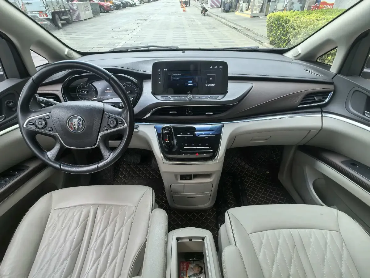 2022 Buick GL8 2.0T 237HP L4 9AT,autocango,china used car exporter,china ev exporter,chinese used car exporter,chinese used ev exporter