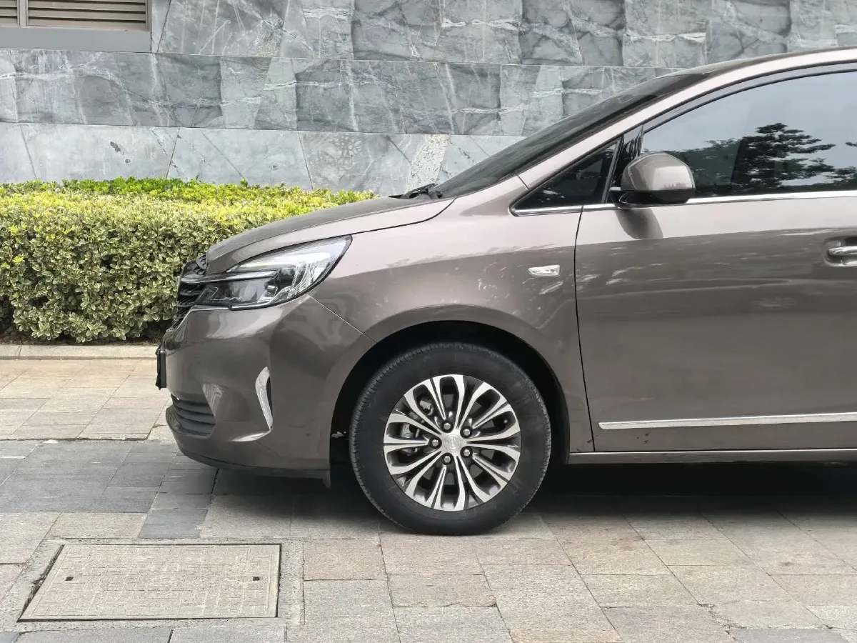2022 Buick GL8 2.0T 237HP L4 9AT,autocango,china used car exporter,china ev exporter,chinese used car exporter,chinese used ev exporter