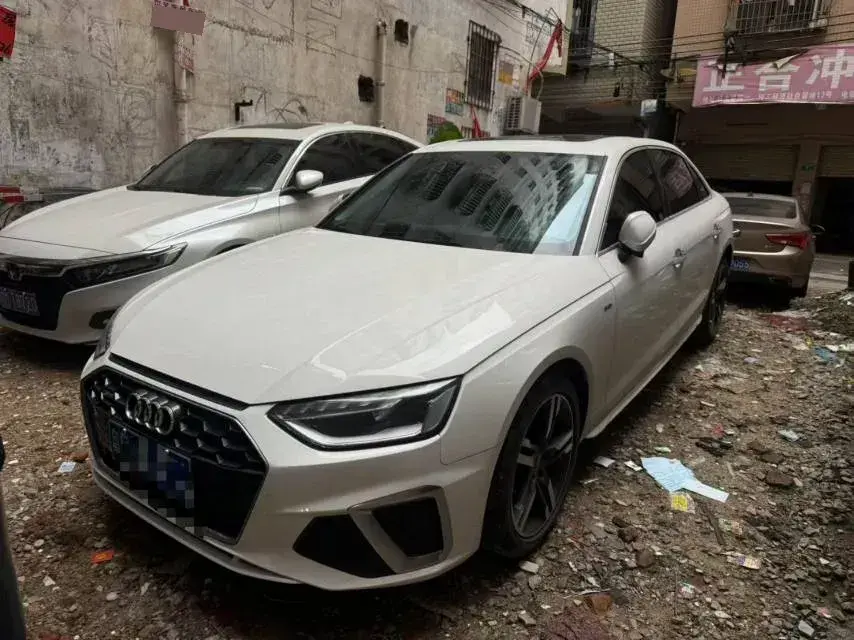 2023 Audi A4L 2.0T 190HP L4 7DCT