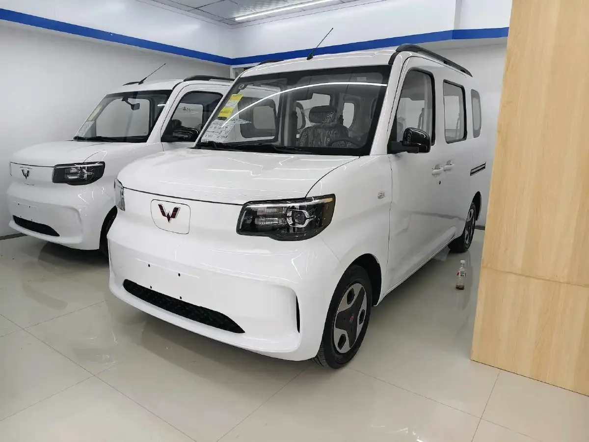 2025 WuLing ZhiGuang BEV 17.7KWH