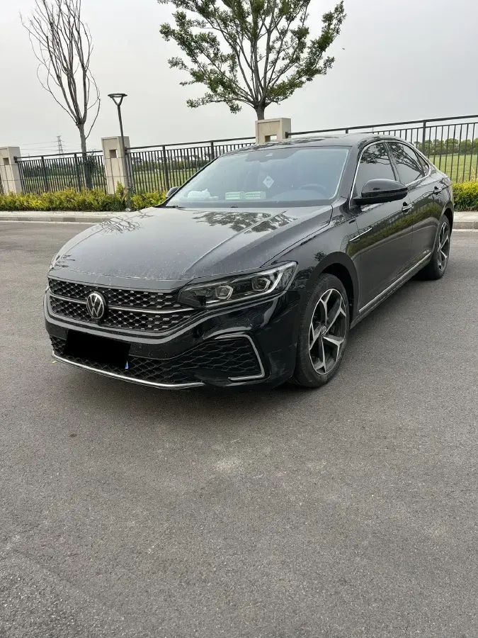 2022 Volkswagen Passat 2.0T 186HP L4 7DCT