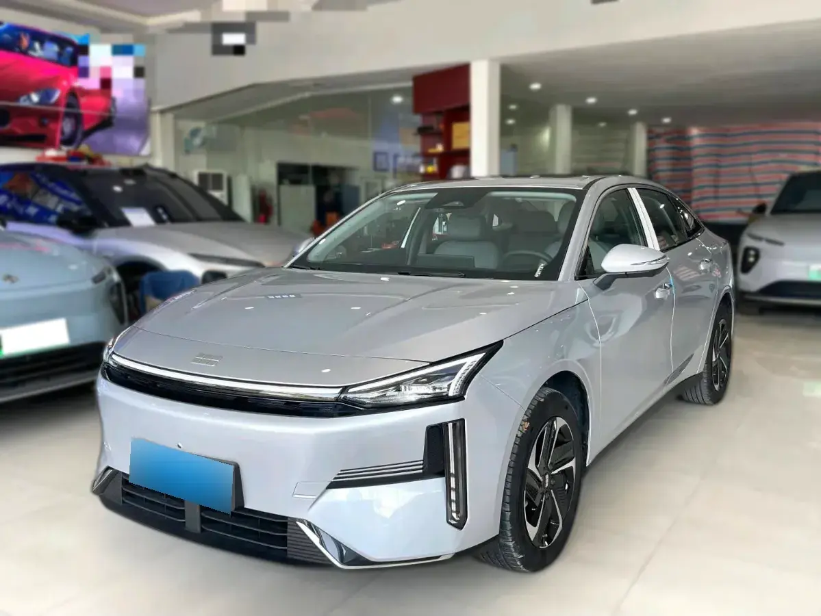 2025 Geely Galaxy L6 1.5L 112HP L4 1DHT PHEV 19.09KWH