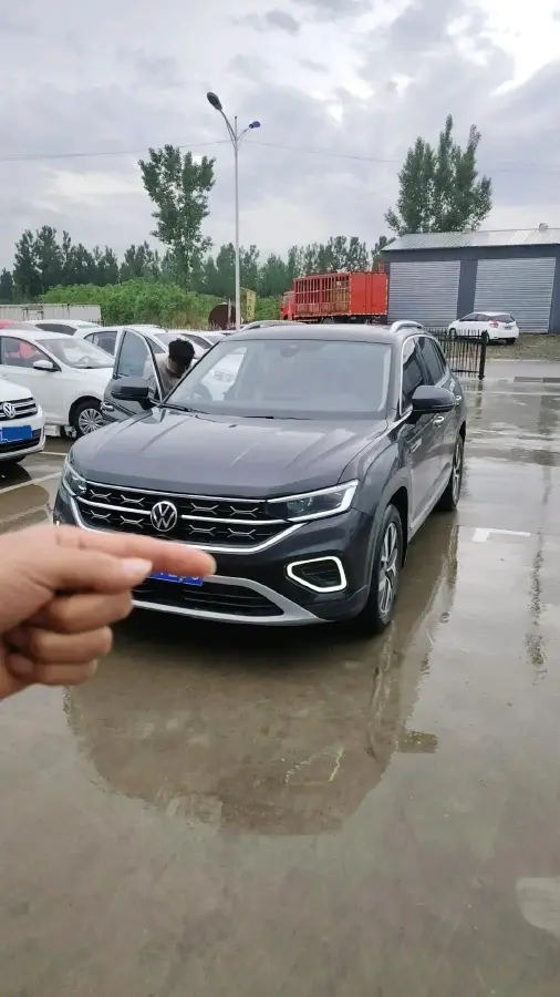 2023 Volkswagen Tayron 2.0T 186HP L4 7DCT