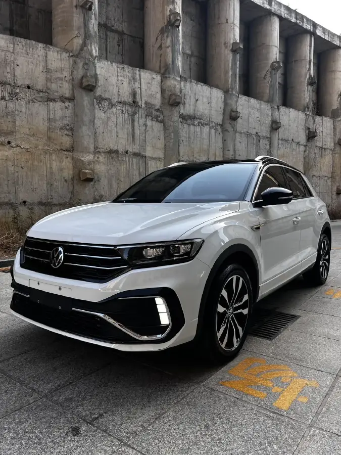 2022 Volkswagen T-Roc 1.4T 150HP L4 7DCT