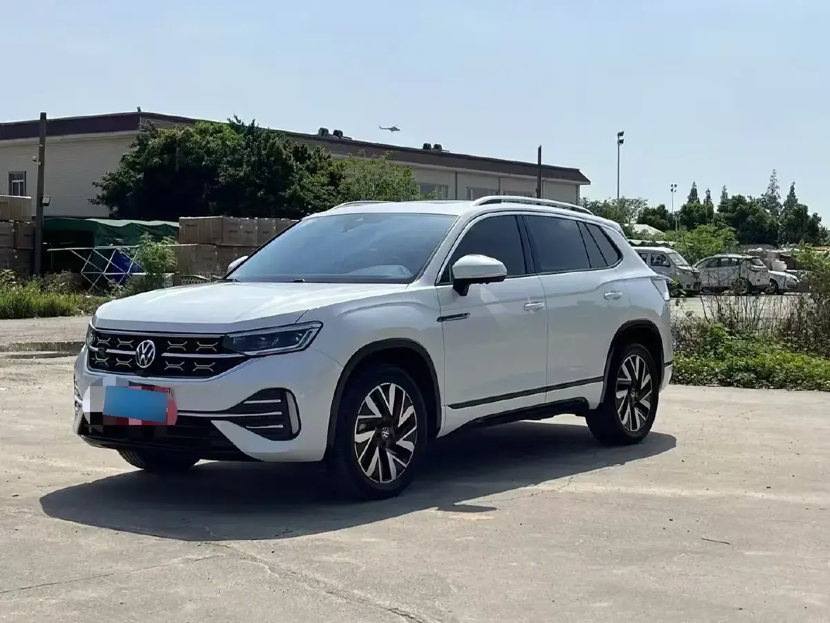 2023 Volkswagen Tayron 2.0T 186HP L4 7DCT