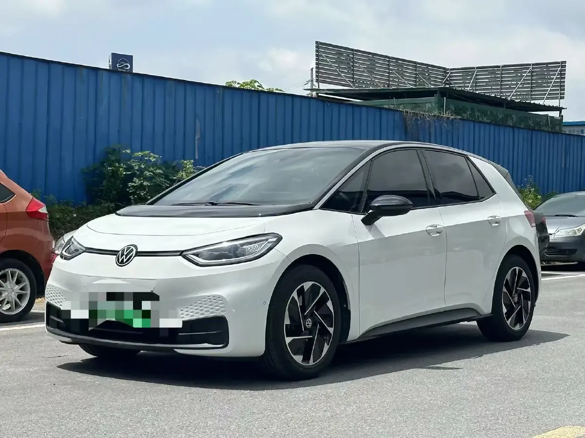 2025 Volkswagen ID.3 BEV 53.6KWH