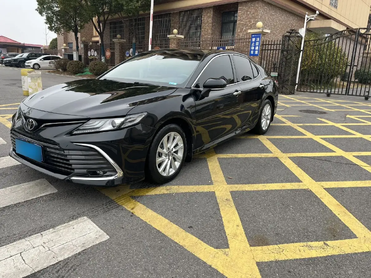 2021 Toyota Camry 2.0L 178HP L4 CVT