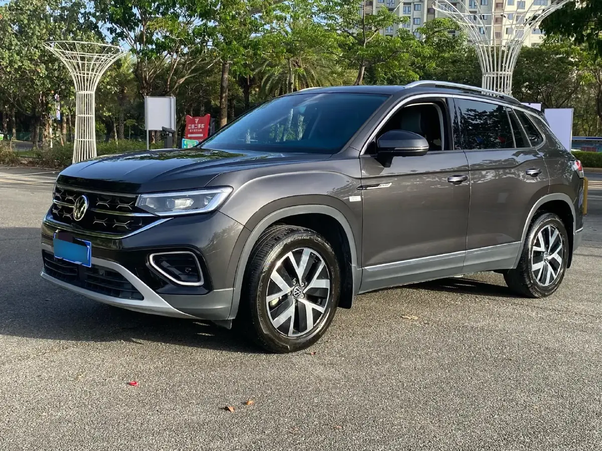 2023 Volkswagen Tayron 2.0T 186HP L4 7DCT