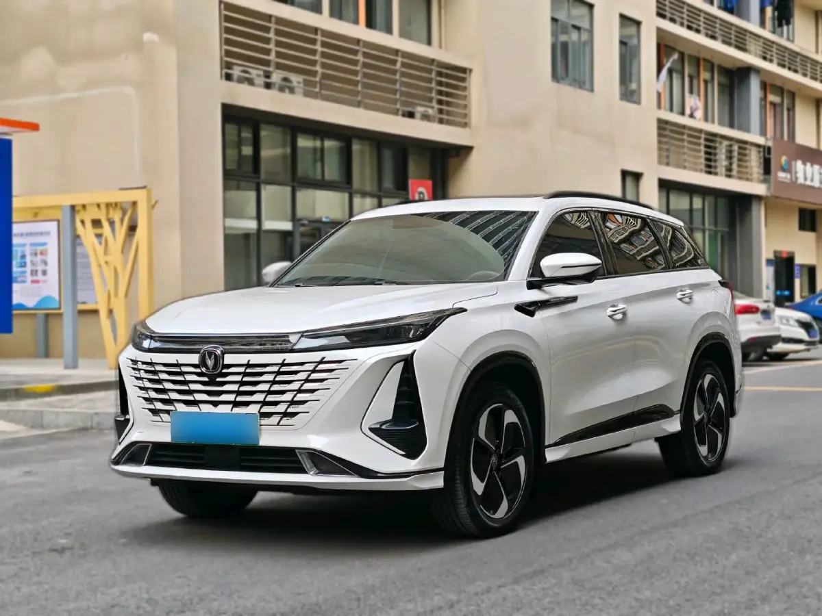 2023 ChangAn UNI-K iDD 1.5T 170HP L4 6TCT PHEV 28.39KWH