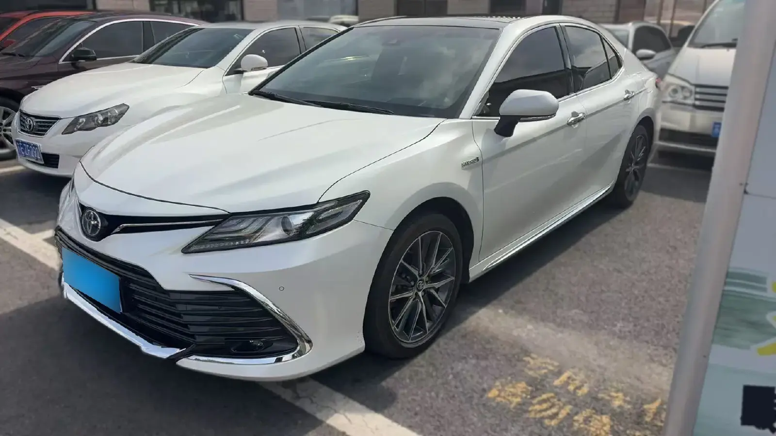 2023 Toyota Camry 2.5L 178HP L4 E-CVT Hybrid