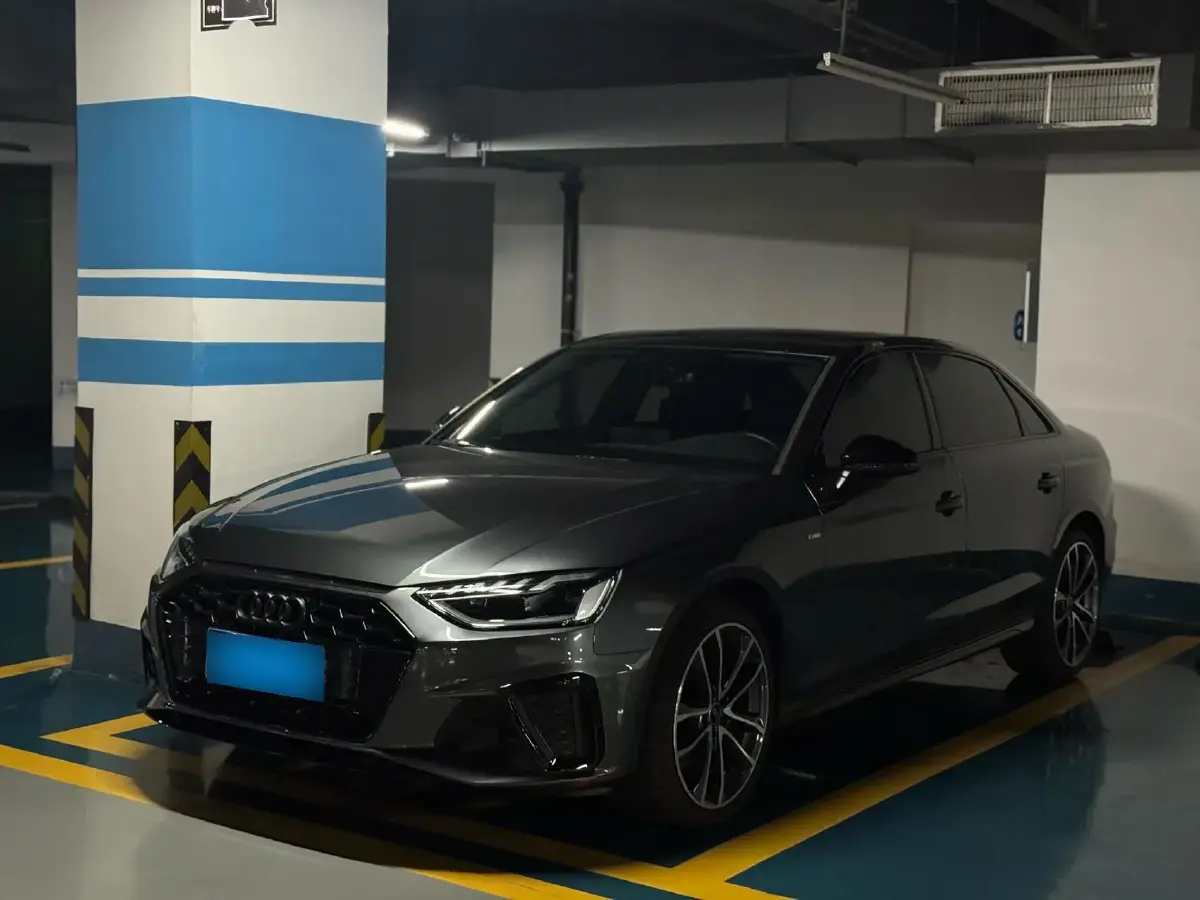 2023 Audi A4L 2.0T 190HP L4 7DCT