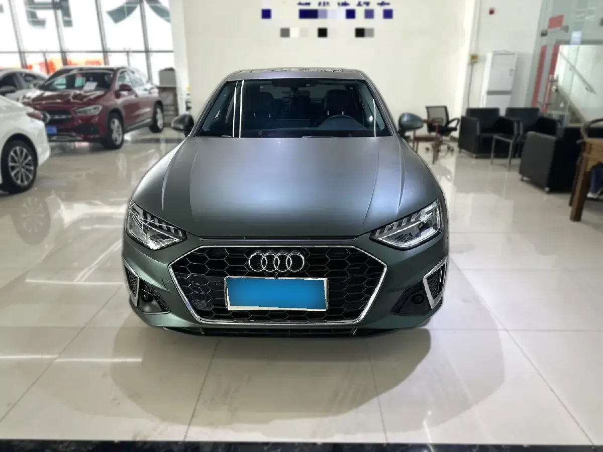 2023 Audi A4L 2.0T 190HP L4 7DCT
