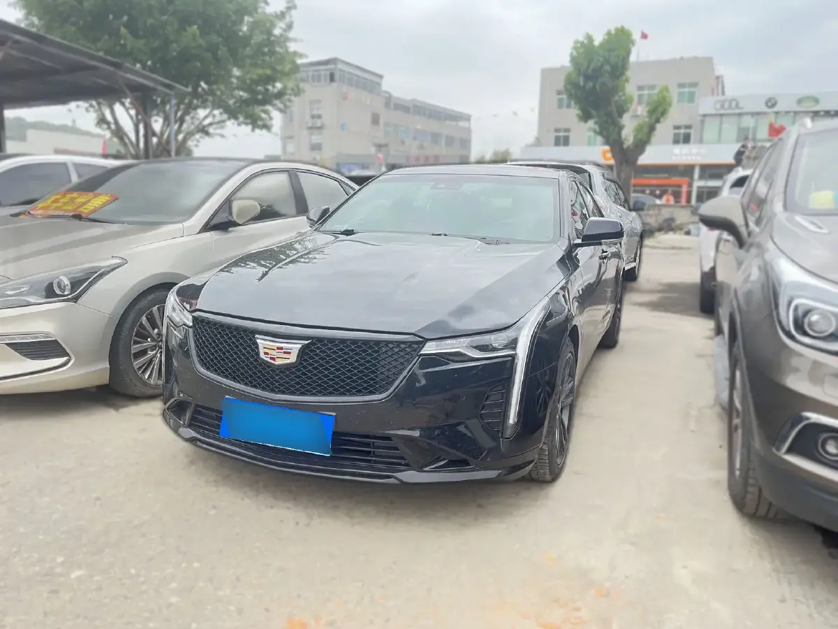 2022 Cadillac CT4 2.0T 237HP L4 8AT