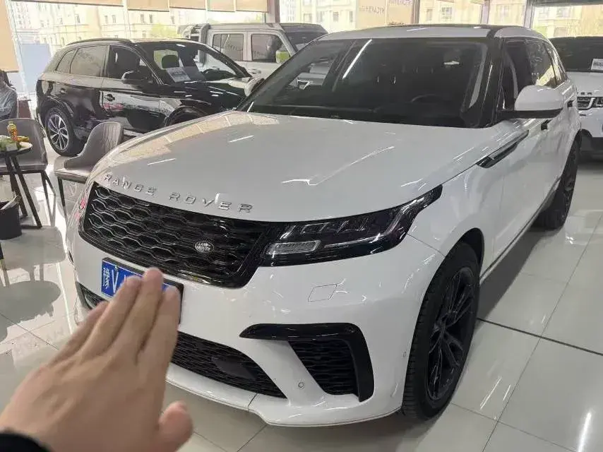 2022 Land Rover Range Rover Velar 2.0T 250HP L4 8AT