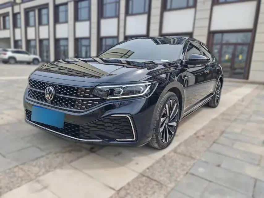 2022 Volkswagen Passat 2.0T 186HP L4 7DCT