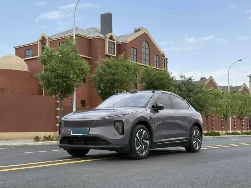 2023 NIO EC6 BEV 75KWH