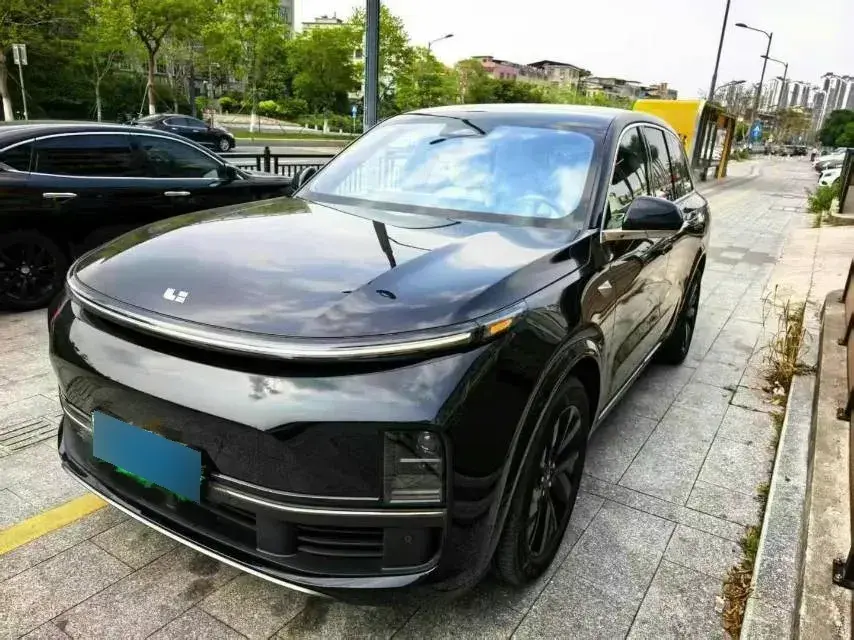 2023 Li L8 Range Extended 154HP REEV 40.9KWH