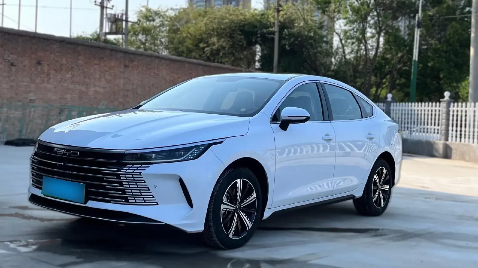 2024 BYD Destroyer 05 1.5L 110HP L4 E-CVT PHEV 18.3KWH