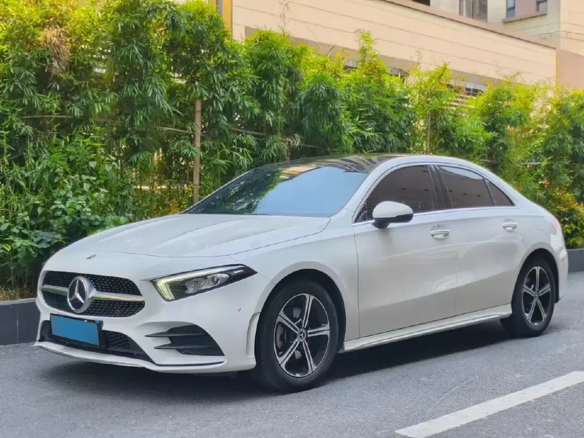 2022 Mercedes-Benz A Class 1.3T 163HP L4 7DCT