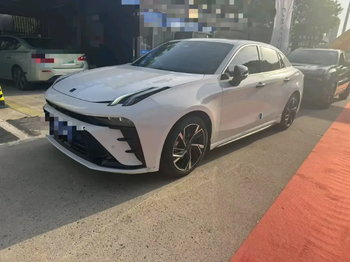 2025 LYNK&CO 03 1.5T 181HP L4 7DCT