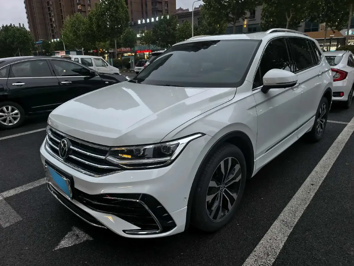 2024 Volkswagen Tiguan L 2.0T 186HP L4 7DCT