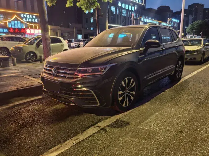 2024 Volkswagen Tiguan L 2.0T 186HP L4 7DCT