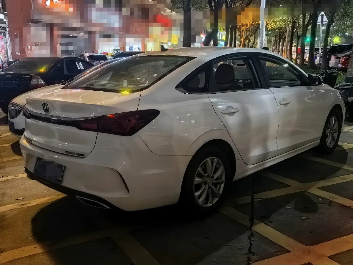 2022 ChangAn Eado 1.6L 128HP L4 CVT,autocango,china used car exporter,china ev exporter,chinese used car exporter,chinese used ev exporter