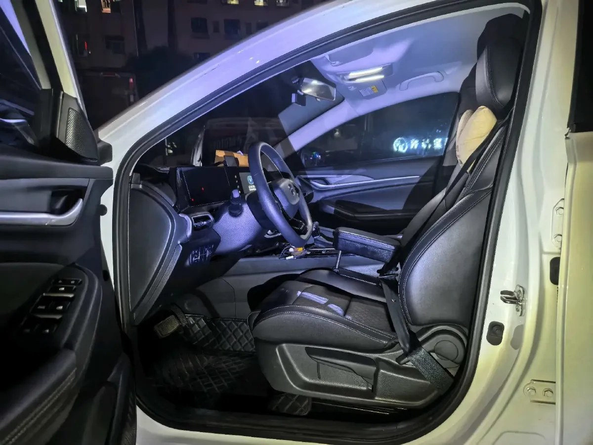 2022 ChangAn Eado 1.6L 128HP L4 CVT,autocango,china used car exporter,china ev exporter,chinese used car exporter,chinese used ev exporter