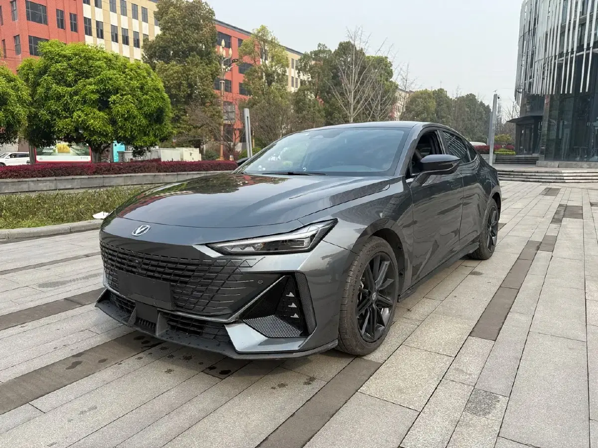 2024 ChangAn UNI-V 1.5T 188HP L4 7DCT