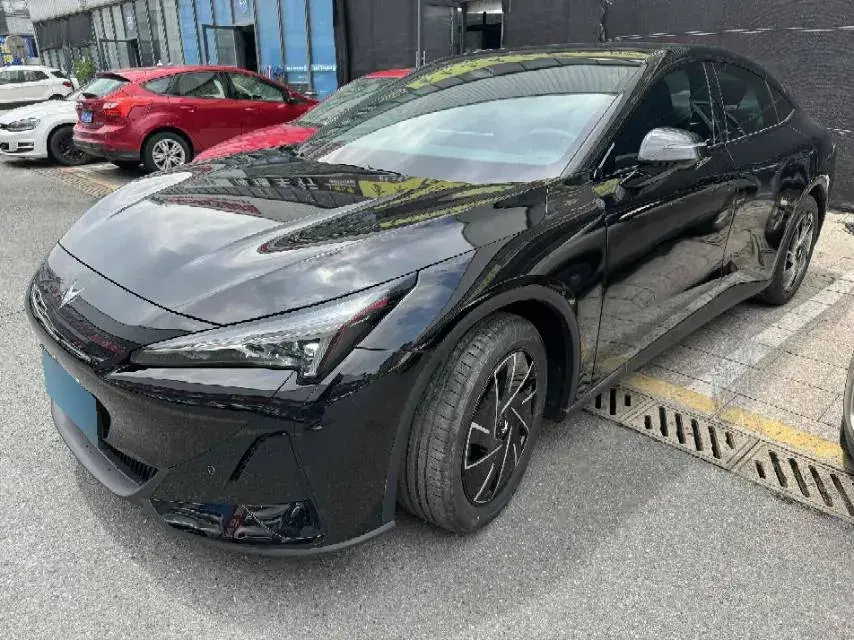 2024 ARCFOX αS5 BEV 65KWH