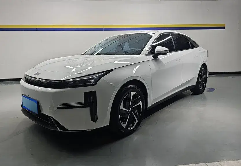 2024 Geely Galaxy L6 1.5T 163HP L4 3DHT PHEV