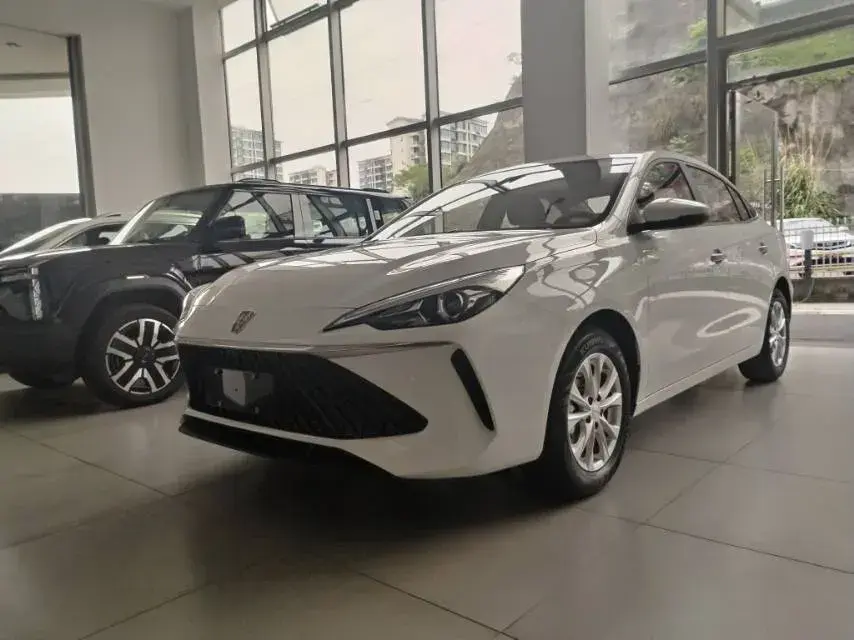 2023 Roewe i5 1.5L 129HP L4 CVT