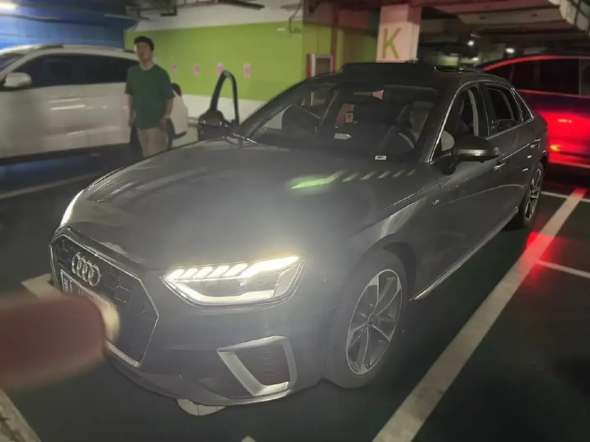 2024 Audi A4L 2.0T 190HP L4 7DCT