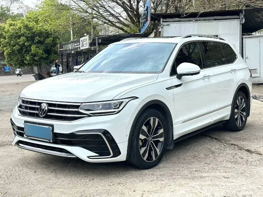 2024 Volkswagen Tiguan L 2.0T 186HP L4 7DCT